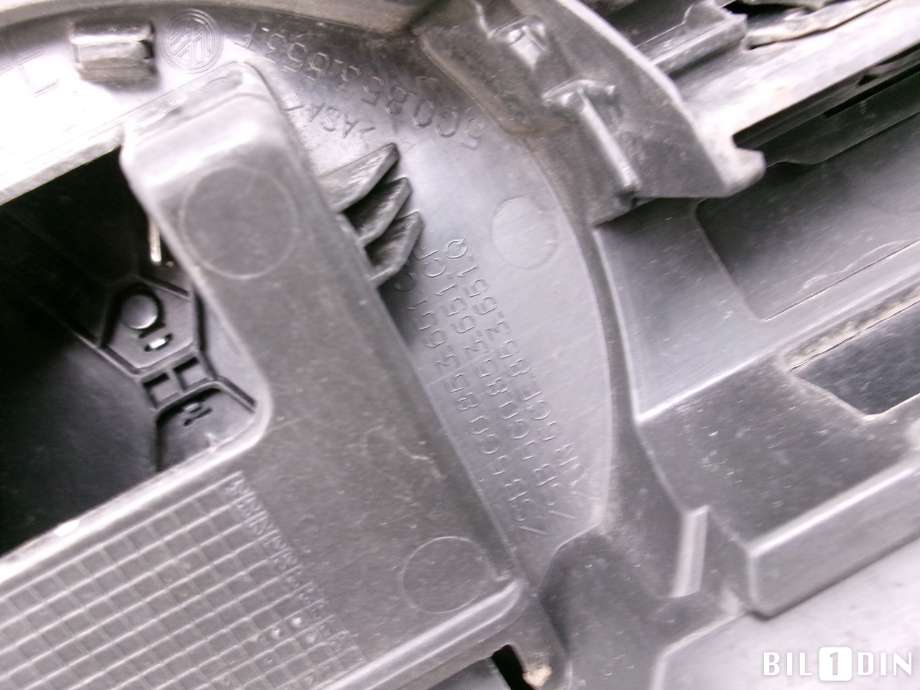 Grill til VW e-Golf 2017-2020 (Fase 2)  (VOLKSWAGEN|5GE853651Q|)