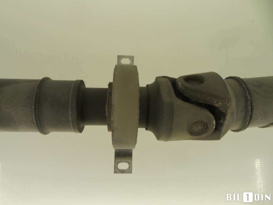 Mellomaksel til BMW 5-Serie 2003-2010 (E60/E61) (E60/E61) (BMW|26107531776|)