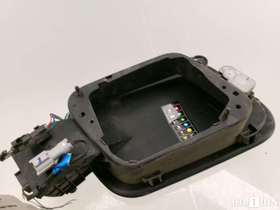 Batterilader inntak/luke til Volvo EX30 2023-->> (VOLVO|80000975|)
