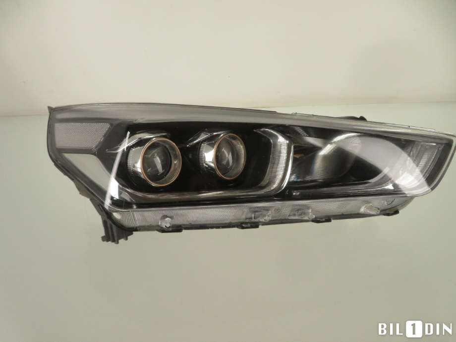 Frontlykt høyre halogen til Hyundai Ioniq Electric 2016-2019 (Fase 1) (HYUNDAI|92102G7000|)