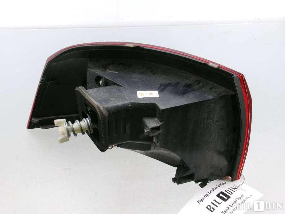 Baklykt høyre til VW Golf VI 2008-2012  (VOLKSWAGEN|5K7945208B|)