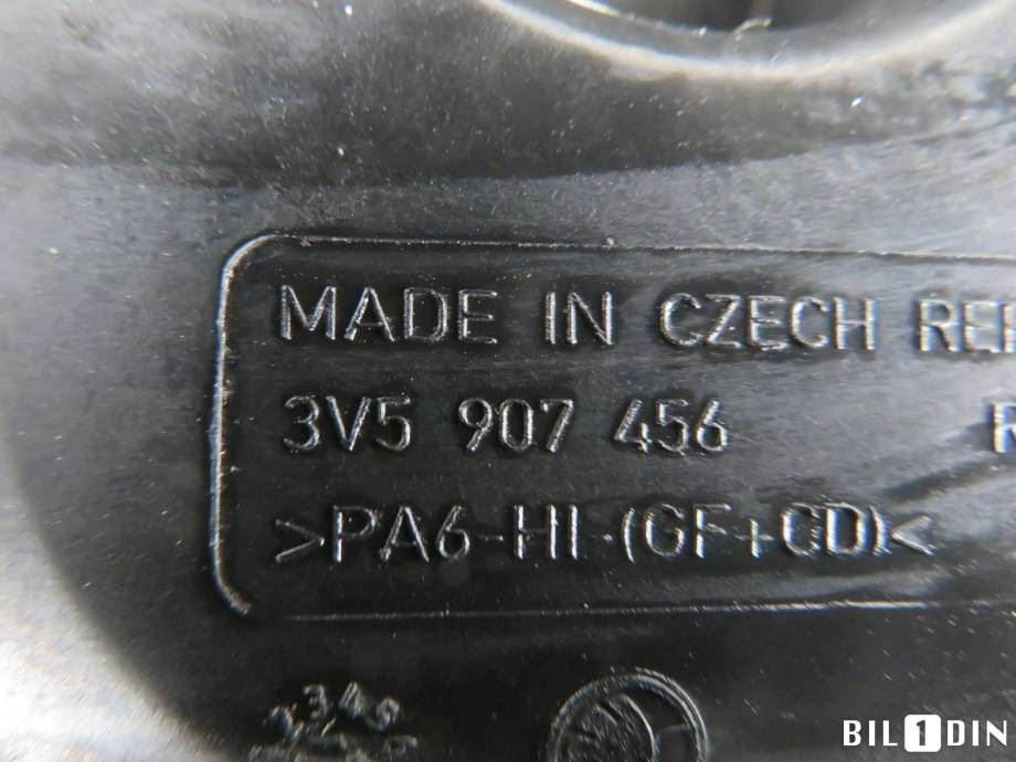 Karosseri bakpart til Škoda Superb 2015-->> (Type III) (SKODA|5Q0907686B|)