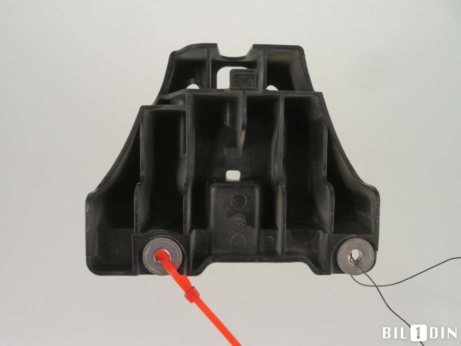 Diverse deler til VW Transporter / Caravelle 2019-->> (T6.1) (T6.1) (VOLKSWAGEN|7E0121409F|)