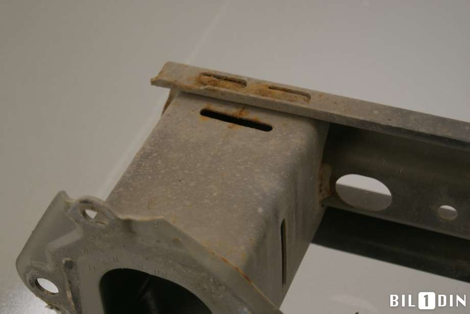 Støtfangerforsterkning bak til Toyota Yaris 2020-->> (Type IV)  (520230W020|520230D180|)