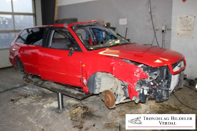 Audi A4 1999-2001 (Type I, Fase 2) (B5) (B5), Motorkode: NA, Girkassekode: DWG 5TR.