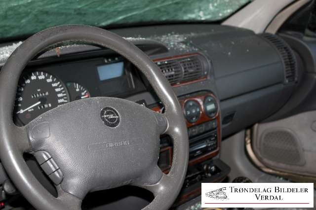 Opel Omega B 1994-1999 , Motorkode: X20DTH, Girkassekode: 501124