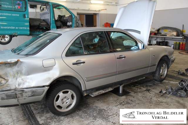 Mercedes E-Klasse 1995-2000 (Fase 1) (W210) (W210), Motorkode: NA, Girkassekode: NA