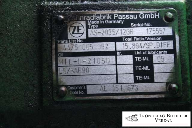 Traktor John Deere 6420 0-->> , Motorkode: 4045HL070/HLA72, Girkassekode: A
