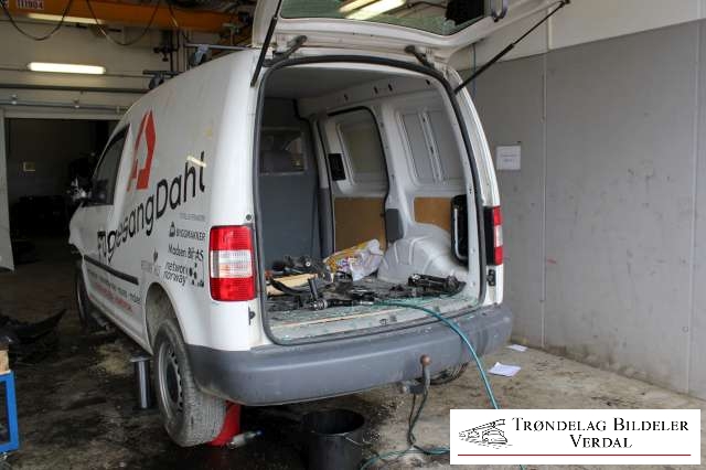 VW Caddy 2004-2010 (Type III, Fase 1) , Motorkode: BST, Girkassekode: JJS