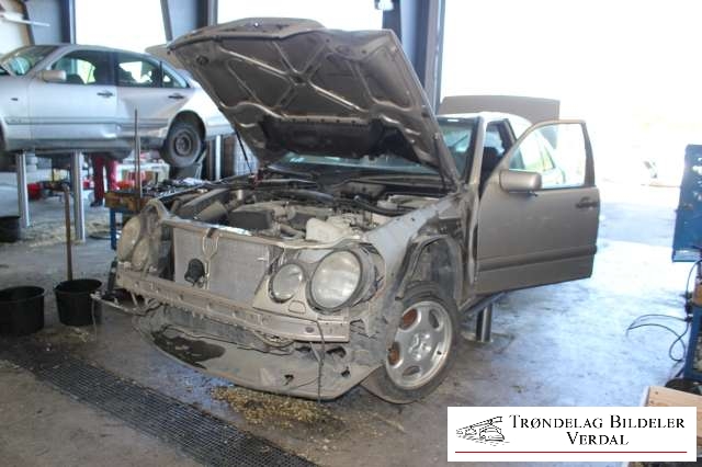Mercedes E-Klasse 1995-2000 (Fase 1) (W210) (W210), Motorkode: NA, Girkassekode: NA