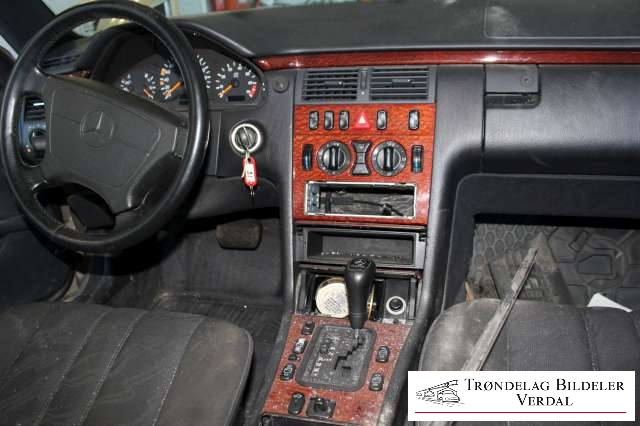 Mercedes E-Klasse 1995-2000 (Fase 1) (W210) (W210), Motorkode: NA, Girkassekode: NA