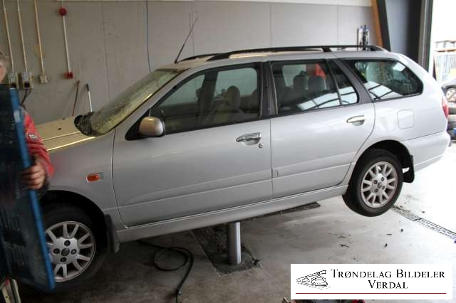 Nissan Primera 1999-2002 (Fase 2) (P11) (P11), Motorkode: SR20, Girkassekode: 
