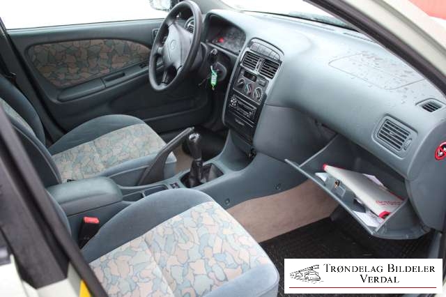 Toyota Avensis 1997-2000 (Type I, Fase 1) , Motorkode: 7A-FE, Girkassekode: 