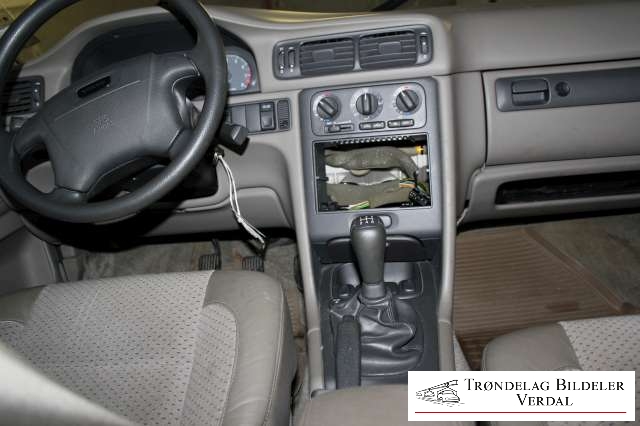 Volvo V70 (S70/XC70) 1997-2000 (Type I) , Motorkode: B5202S, Girkassekode: NA
