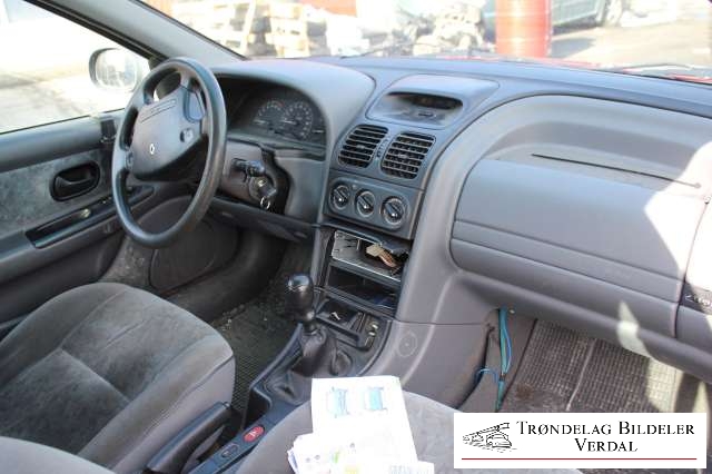 Renault Laguna 1994-1998 (Type I, Fase 1) , Motorkode: F3R J7, Girkassekode: 