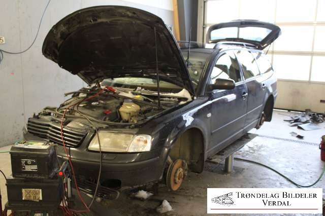 VW Passat 1997-2000 (B5,3B) (B5,3B), Motorkode: ATJ, Girkassekode: