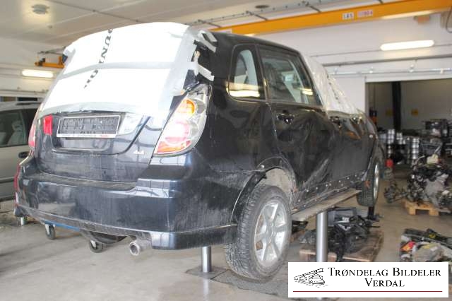 Suzuki Liana 2004-2010 (Fase 2) , Motorkode: M16A, Girkassekode: 