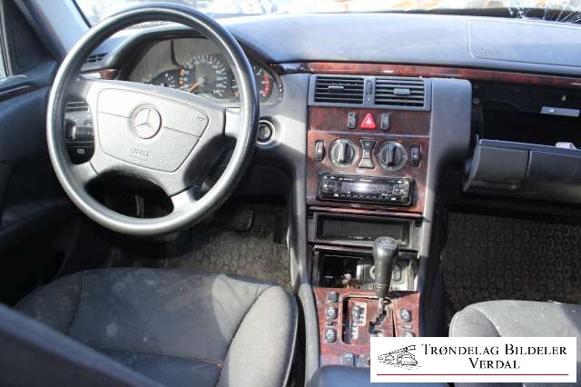 Mercedes E-Klasse 1995-2000 (Fase 1) (W210) (W210), Motorkode: NA, Girkassekode: NA