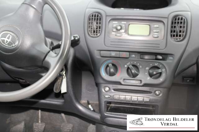 Toyota Yaris Verso 1999-2007 , Motorkode: 2NZ-FE, Girkassekode: 