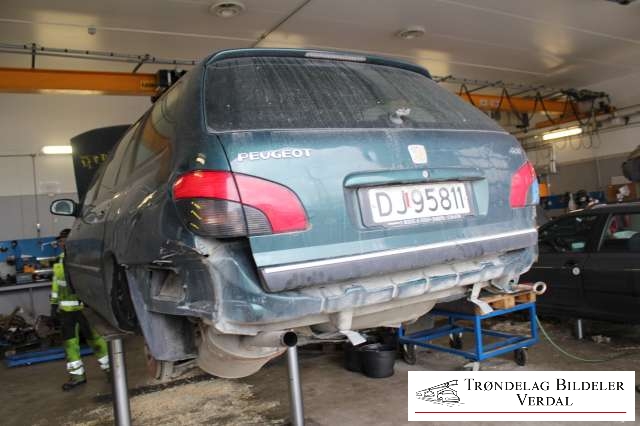 Peugeot 406 1999-2004 (Fase 2) , Motorkode: LFY, Girkassekode: M