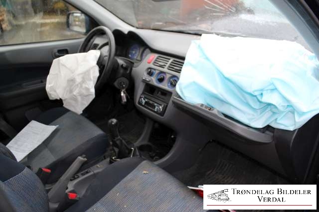 Honda HR-V 1999-2006 (Type I) , Motorkode: D16W1, Girkassekode: 