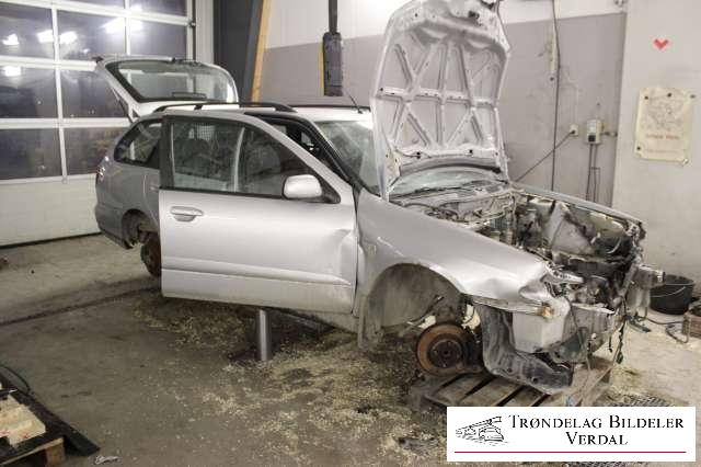 Nissan Primera 1999-2002 (Fase 2) (P11) (P11), Motorkode: QG18, Girkassekode: M