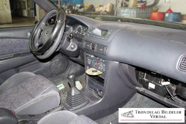 Toyota Corolla 2000-2002 (Fase 2) , Motorkode: 3ZZ-FE, Girkassekode: NA