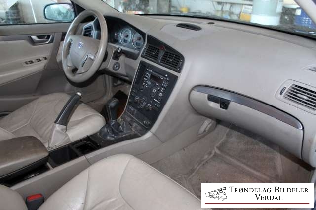 Volvo V70 2000-2004 (Type II, Fase 1) , Motorkode: D5244T2, Girkassekode: 5 TR MAN