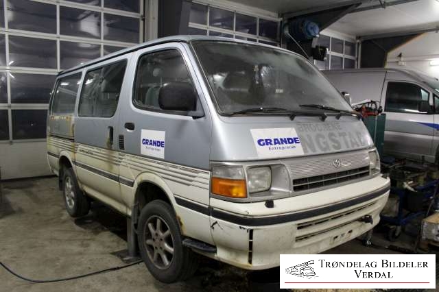 Toyota Hiace 1989-1995 , Motorkode: 2L, Girkassekode: