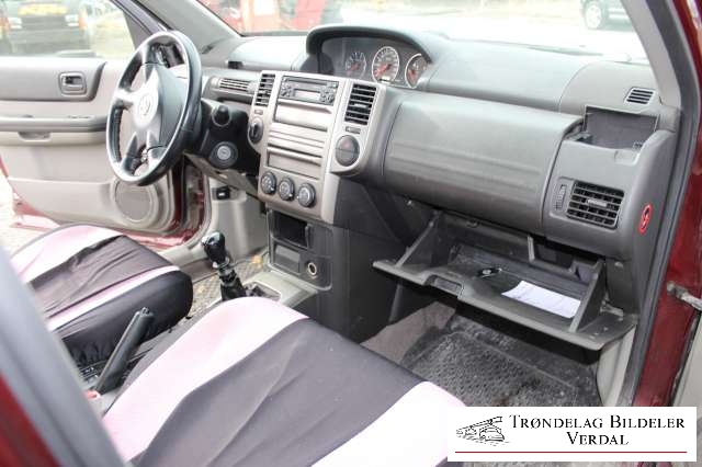 Nissan X-Trail 2002-2007 (T30) (T30), Motorkode: YD22, Girkassekode: 6 TR MAN