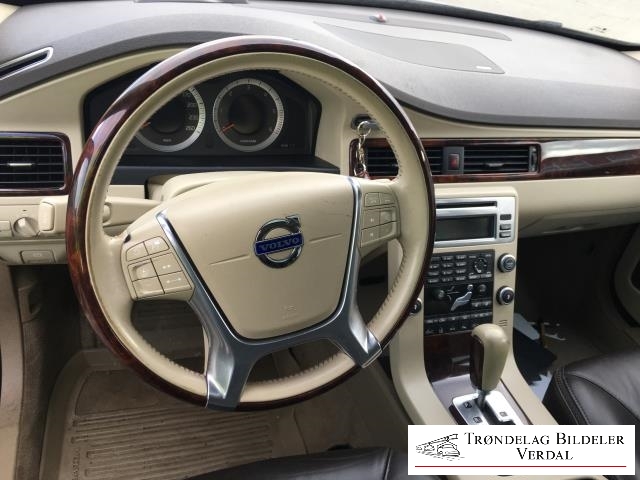 Volvo XC70 2008-2013 (Type II, Fase 1) , Motorkode: D5244T(16), Girkassekode: TF-80SC