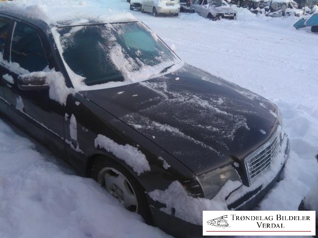 Mercedes C-Klasse 1993-2000 (W202) (W202), Motorkode: M111.975, Girkassekode: 