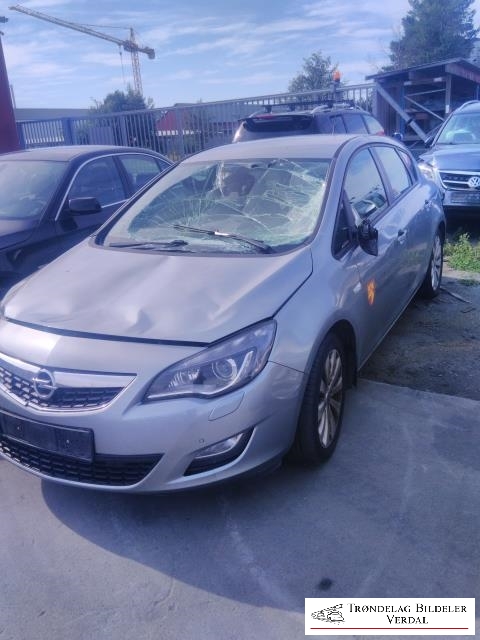 Opel Astra J 2010-2015 , Motorkode: A13DTE, Girkassekode: 