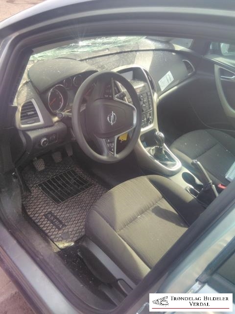 Opel Astra J 2010-2015 , Motorkode: A13DTE, Girkassekode: 