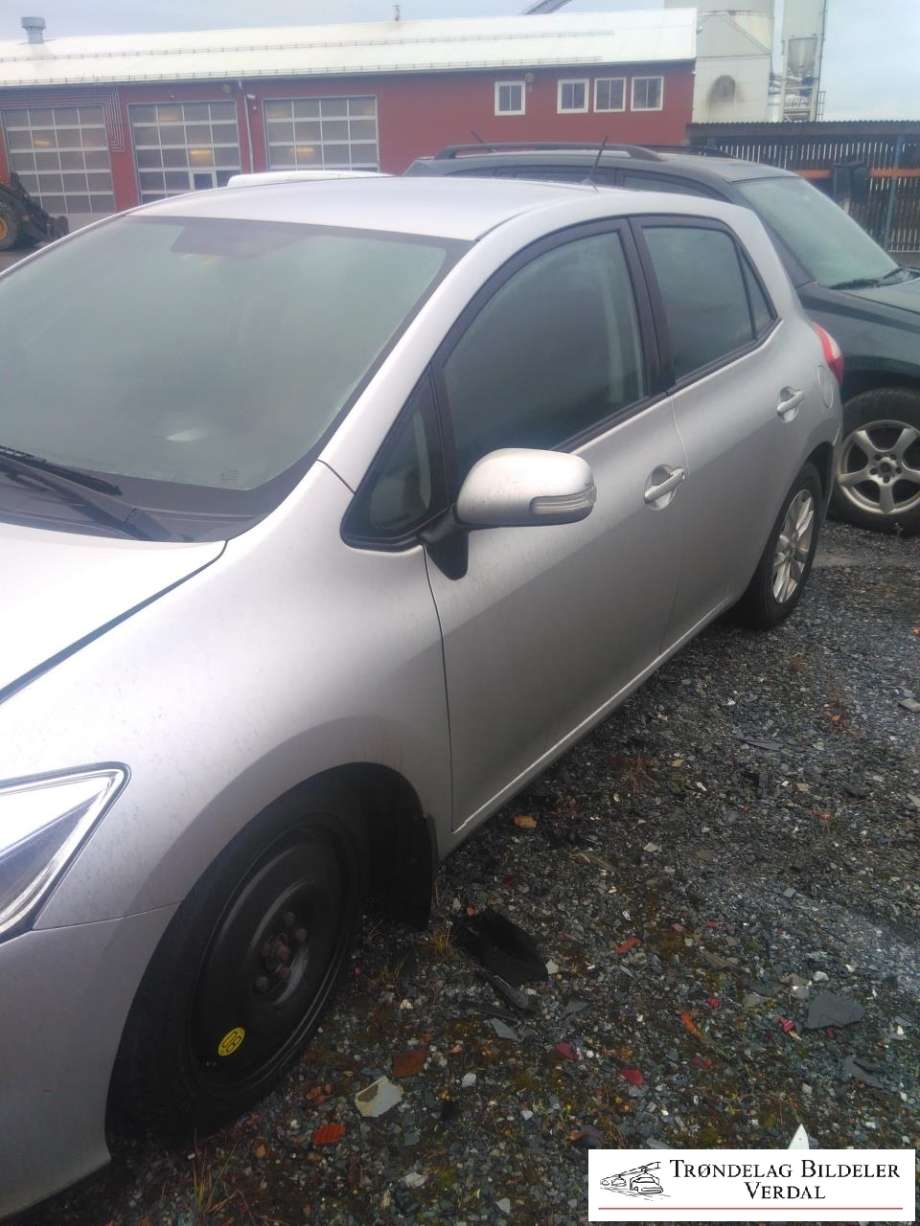 Toyota Auris 2010-2012 (Type I, Fase 2) , Motorkode: 1ND-TV, Girkassekode: 