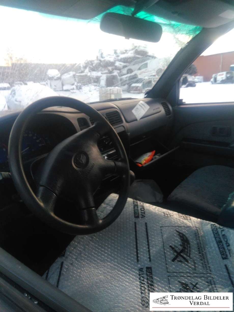 Toyota Hilux 2002-2005 , Motorkode: 2KDFTV, Girkassekode: 