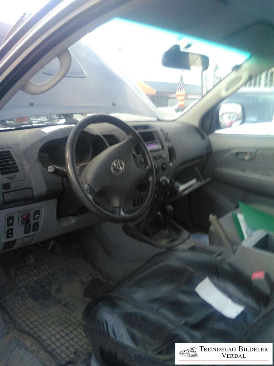 Toyota Hilux 2006-2011 , Motorkode: 2KDFTV, Girkassekode: M