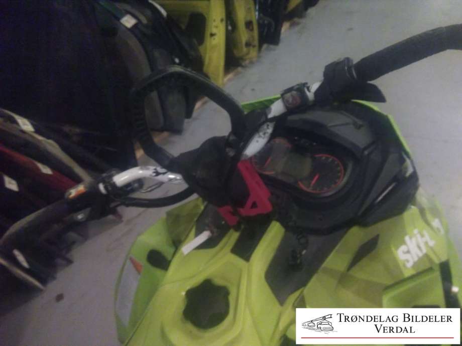 Snøscooter Ski-Doo øvrige 0-->> , Motorkode: 800R E-TEC, Girkassekode: A