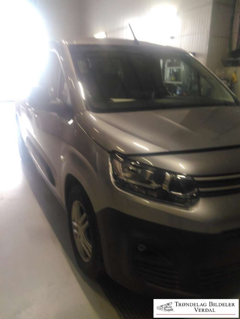 Citroën Berlingo 2019-->> (Type III) , Motorkode: YH01, Girkassekode: A