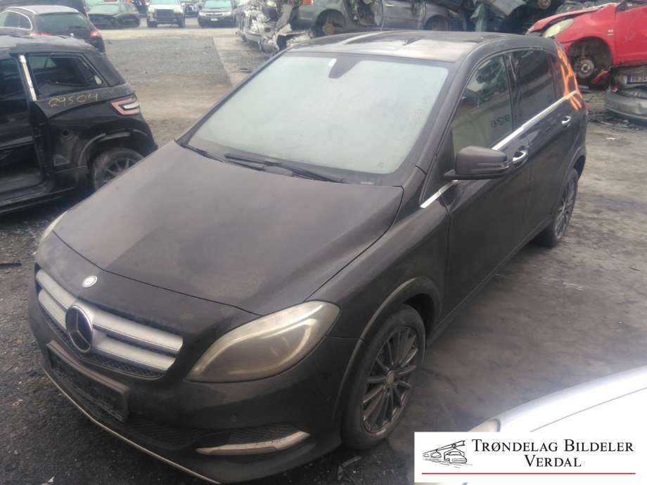 Mercedes B-Klasse 2011-2018 (W246) (W246), Motorkode: EM0004, Girkassekode: A