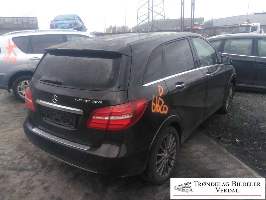 Mercedes B-Klasse 2011-2018 (W246) (W246), Motorkode: EM0004, Girkassekode: A
