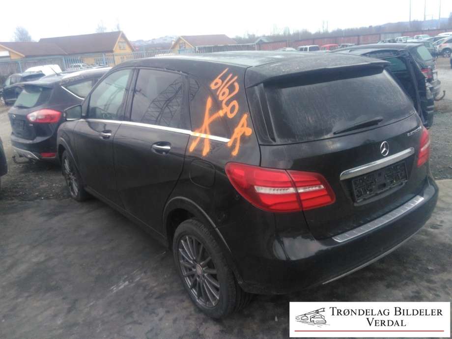 Mercedes B-Klasse 2011-2018 (W246) (W246), Motorkode: EM0004, Girkassekode: A