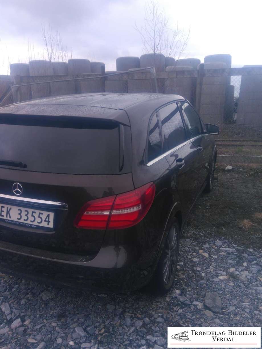 Mercedes B-Klasse 2011-2018 (W246) delebil , Motorkode: EM0004, Girkassekode: 
