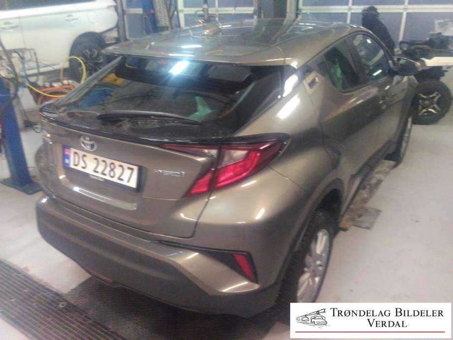 Toyota C-HR, 2016->>  delebil , Motorkode: 2ZR-FXE|1NM