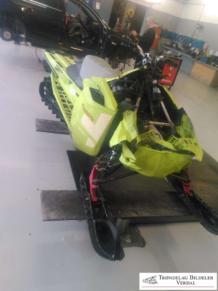 Snøscooter Ski-Doo øvrige 0-->> , Motorkode: 800R E-TEC, Girkassekode: 