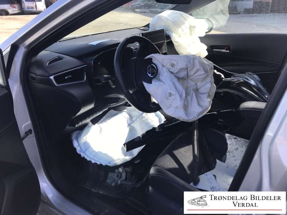 Toyota Corolla 2019-->> delebil , Motorkode: 2ZR, Girkassekode: 