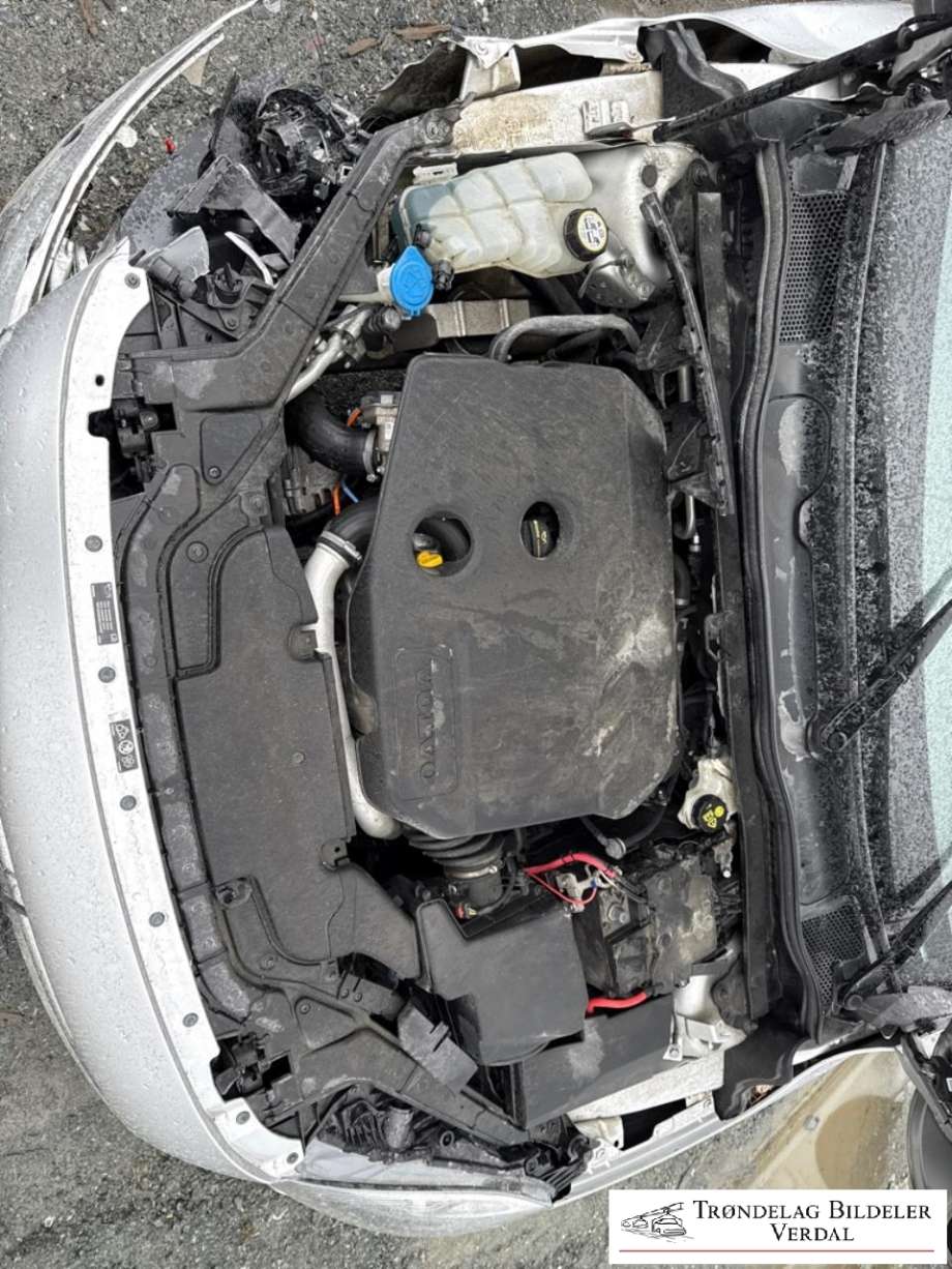 Volvo V40 2012-2019 , Motorkode: D4162T, Girkassekode: 