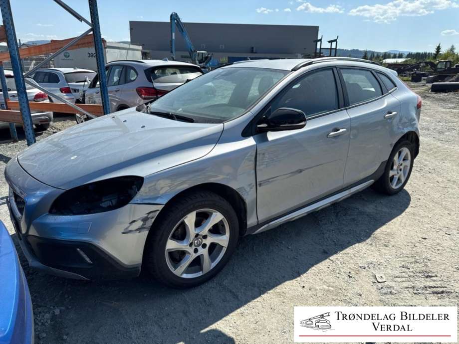 Volvo V40 2012-2019 , Motorkode: D4162T, Girkassekode: 