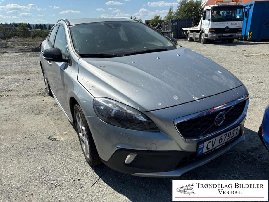 Volvo V40 2012-2019 , Motorkode: D4162T, Girkassekode: 