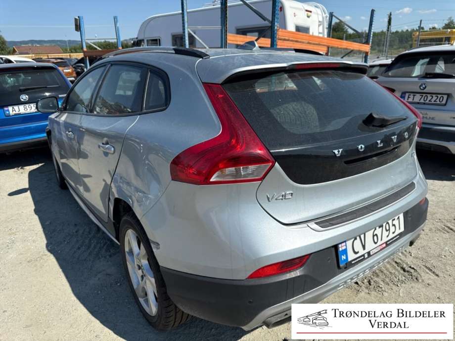 Volvo V40 2012-2019 , Motorkode: D4162T, Girkassekode: 